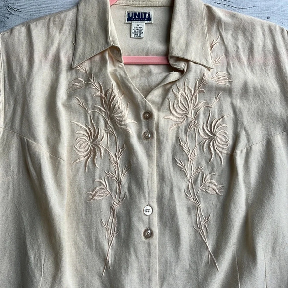 Vintage UNITI Casuals Cream Embroidered Linen Sleeveless Top 1X - Picture 2 of 6